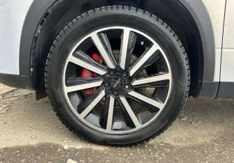 Подержанный автомобиль Jaecoo J7 2024 года (14 фото)