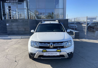 Подержанный автомобиль Renault Duster 2017 года (2 фото)