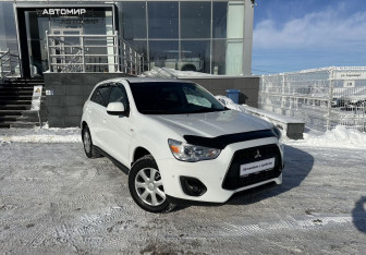 Подержанный автомобиль Mitsubishi ASX 2014 года (3 фото)