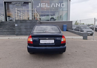Подержанный автомобиль Hyundai Accent Sedan 2008 года (6 фото)