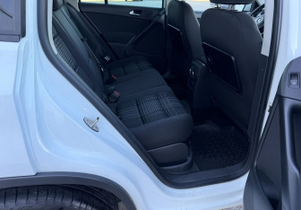 Подержанный автомобиль Volkswagen Tiguan 2015 года (12 фото)