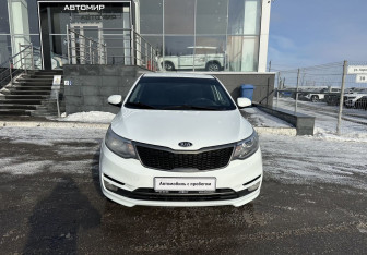 Подержанный автомобиль Kia Rio Sedan 2015 года (2 фото)