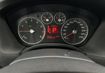 Подержанный автомобиль Ford Focus Hatchback 2007 года (9 фото)