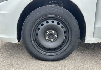 Подержанный автомобиль Volkswagen Polo Sedan 2015 года (14 фото)