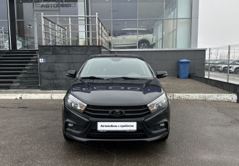 Подержанный автомобиль LADA (ВАЗ) Vesta Sedan 2017 года (2 фото)