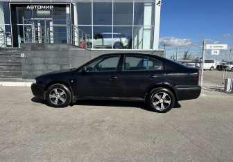 Подержанный автомобиль Skoda Octavia Wagon 2008 года (8 фото)