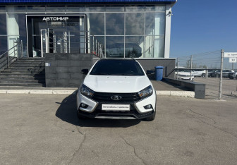 Подержанный автомобиль LADA (ВАЗ) Vesta Wagon 2021 года (2 фото)