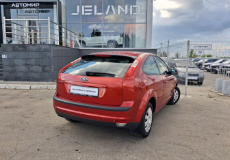 Подержанный автомобиль Ford Focus Hatchback 2007 года (5 фото)