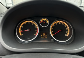 Подержанный автомобиль Opel Corsa 2013 года (9 фото)