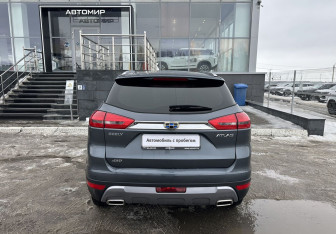Подержанный автомобиль Geely Atlas 2021 года (6 фото)