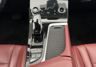 Подержанный автомобиль FAW Bestune B70 2023 года (11 фото)