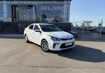 Подержанный автомобиль Kia Rio Sedan 2017 года (3 фото)