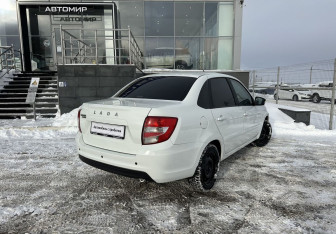 Подержанный автомобиль LADA (ВАЗ) Granta Sedan 2019 года (5 фото)