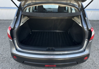 Подержанный автомобиль Nissan Qashqai 2012 года (13 фото)