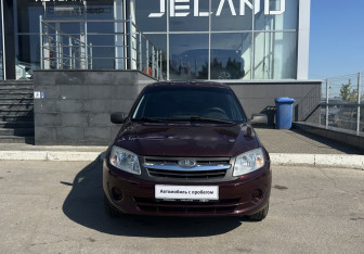 Подержанный автомобиль LADA (ВАЗ) Granta Sedan 2013 года (2 фото)