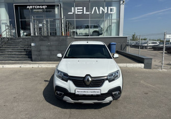 Подержанный автомобиль Renault Logan Sedan 2019 года (2 фото)