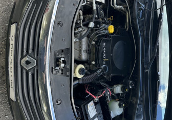 Подержанный автомобиль Renault Sandero 2011 года (14 фото)