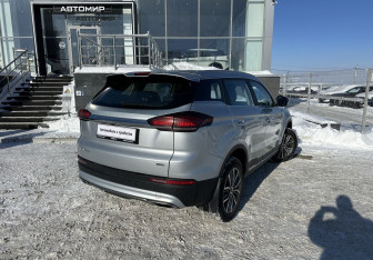 Подержанный автомобиль Geely Atlas Pro 2024 года (5 фото)