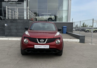 Подержанный автомобиль Nissan Juke 2013 года (2 фото)