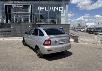 Подержанный автомобиль LADA (ВАЗ) Priora Hatchback 2009 года (7 фото)