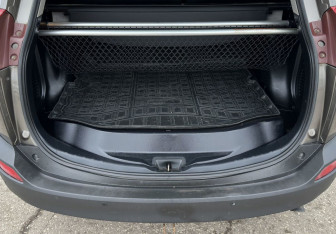 Подержанный автомобиль Toyota RAV4 2013 года (13 фото)