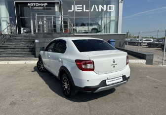 Подержанный автомобиль Renault Logan Sedan 2019 года (7 фото)