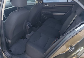 Подержанный автомобиль Citroen C4 Sedan 2013 года (12 фото)