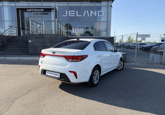 Подержанный автомобиль Kia Rio Sedan 2017 года (5 фото)