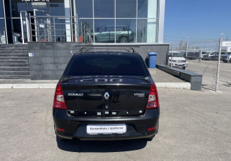 Подержанный автомобиль Renault Logan Sedan 2011 года (6 фото)