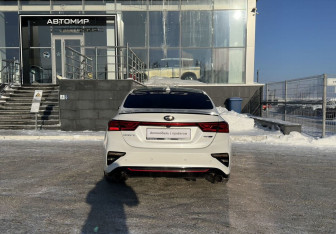 Подержанный автомобиль Kia Cerato Sedan 2021 года (6 фото)