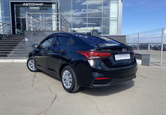 Подержанный автомобиль Hyundai Solaris Sedan 2017 года (7 фото)