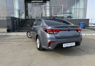 Подержанный автомобиль Kia Rio Sedan 2019 года (7 фото)