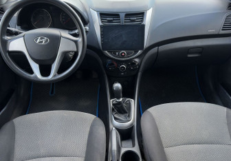 Подержанный автомобиль Hyundai Solaris Sedan 2011 года (10 фото)