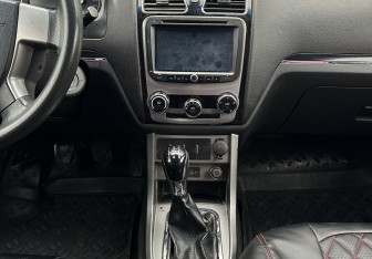 Подержанный автомобиль Geely Emgrand EC7 Sedan 2014 года (11 фото)