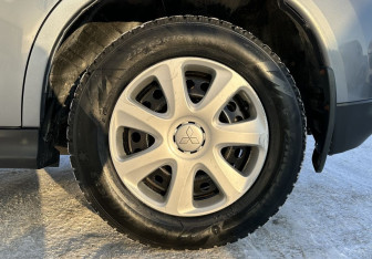 Подержанный автомобиль Mitsubishi ASX 2014 года (14 фото)