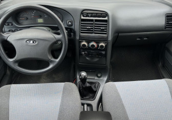 Подержанный автомобиль LADA (ВАЗ) 2112 2008 года (10 фото)