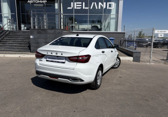 Подержанный автомобиль LADA (ВАЗ) Vesta Sedan 2024 года (5 фото)