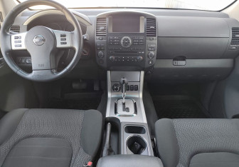 Подержанный автомобиль Nissan Pathfinder 2013 года (10 фото)