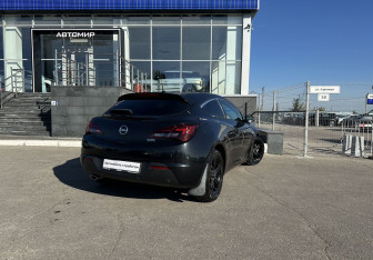 Подержанный автомобиль Opel Astra Hatchback 2013 года (5 фото)