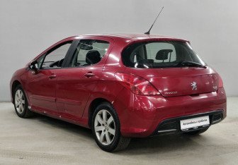 Подержанный автомобиль Peugeot 308 Hatchback 2008 года (7 фото)