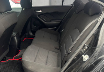 Подержанный автомобиль Kia Cerato Sedan 2019 года (12 фото)