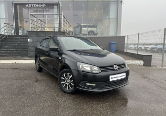 Подержанный автомобиль Volkswagen Polo Sedan 2012 года (3 фото)