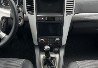 Подержанный автомобиль Chevrolet Captiva 2007 года (11 фото)