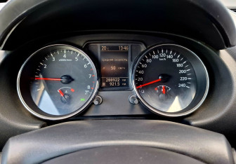 Подержанный автомобиль Nissan Qashqai 2011 года (9 фото)