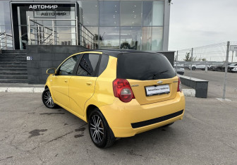 Подержанный автомобиль Chevrolet Aveo Hatchback 2009 года (7 фото)