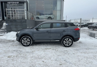 Подержанный автомобиль Geely Atlas 2021 года (8 фото)