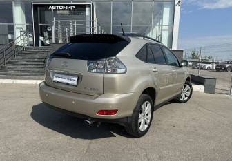 Подержанный автомобиль Lexus RX 2006 года (5 фото)