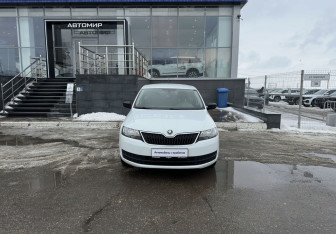 Подержанный автомобиль Skoda Rapid Liftback 2017 года (2 фото)