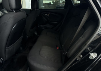 Подержанный автомобиль Hyundai ix35 2012 года (12 фото)