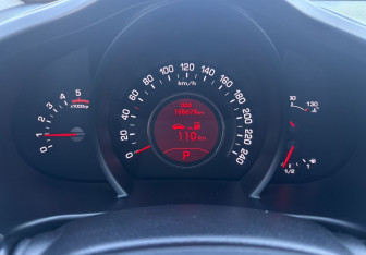 Подержанный автомобиль Kia Sportage 2013 года (9 фото)